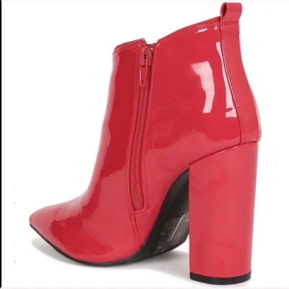 Qupid red booties features a pointy toe size 7 - Picture 3 of 6